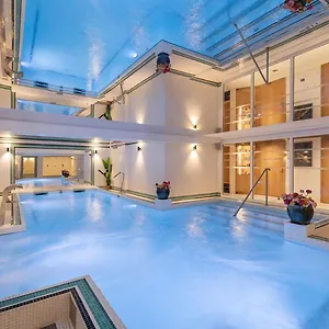 4* Hotel Grand Tonic & Nuxe