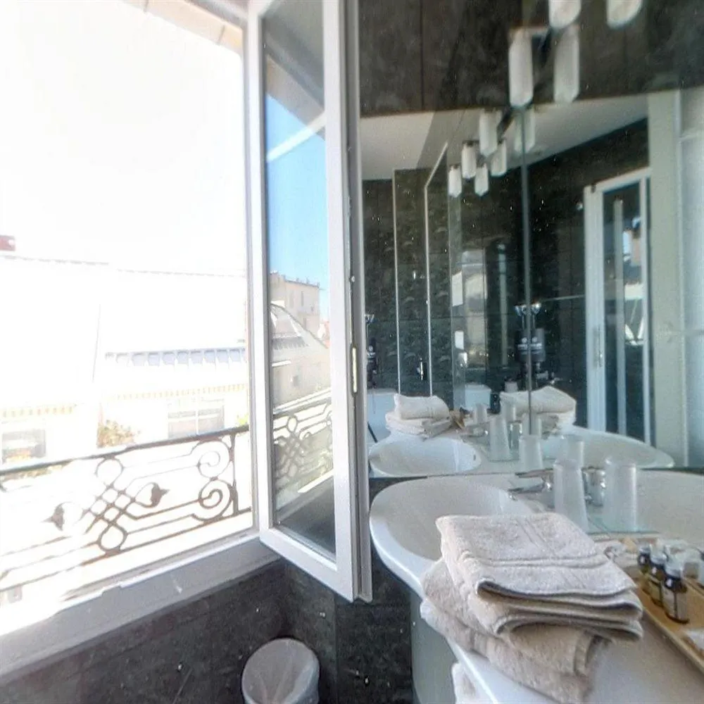 Ama Hotel Biarritz 3*,